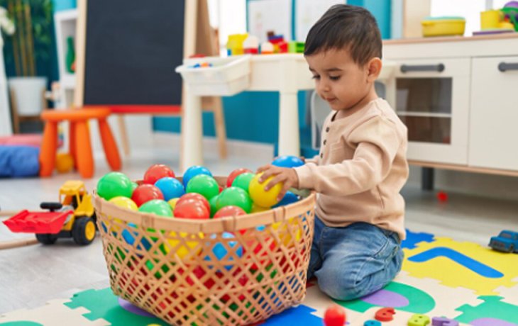 Nursery classroom at Saraswati Vidyalaya Rabodi Thane West with play-based learning activities