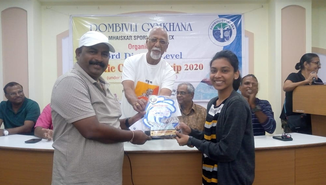 Ms. Shravani Harer of std X won 3 gold medals Swimming Competition | Saraswati School Rabodi in Thane