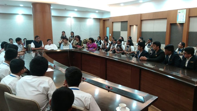 Sarasvi's Visit To The Vidhan Bhavan 2018-19
